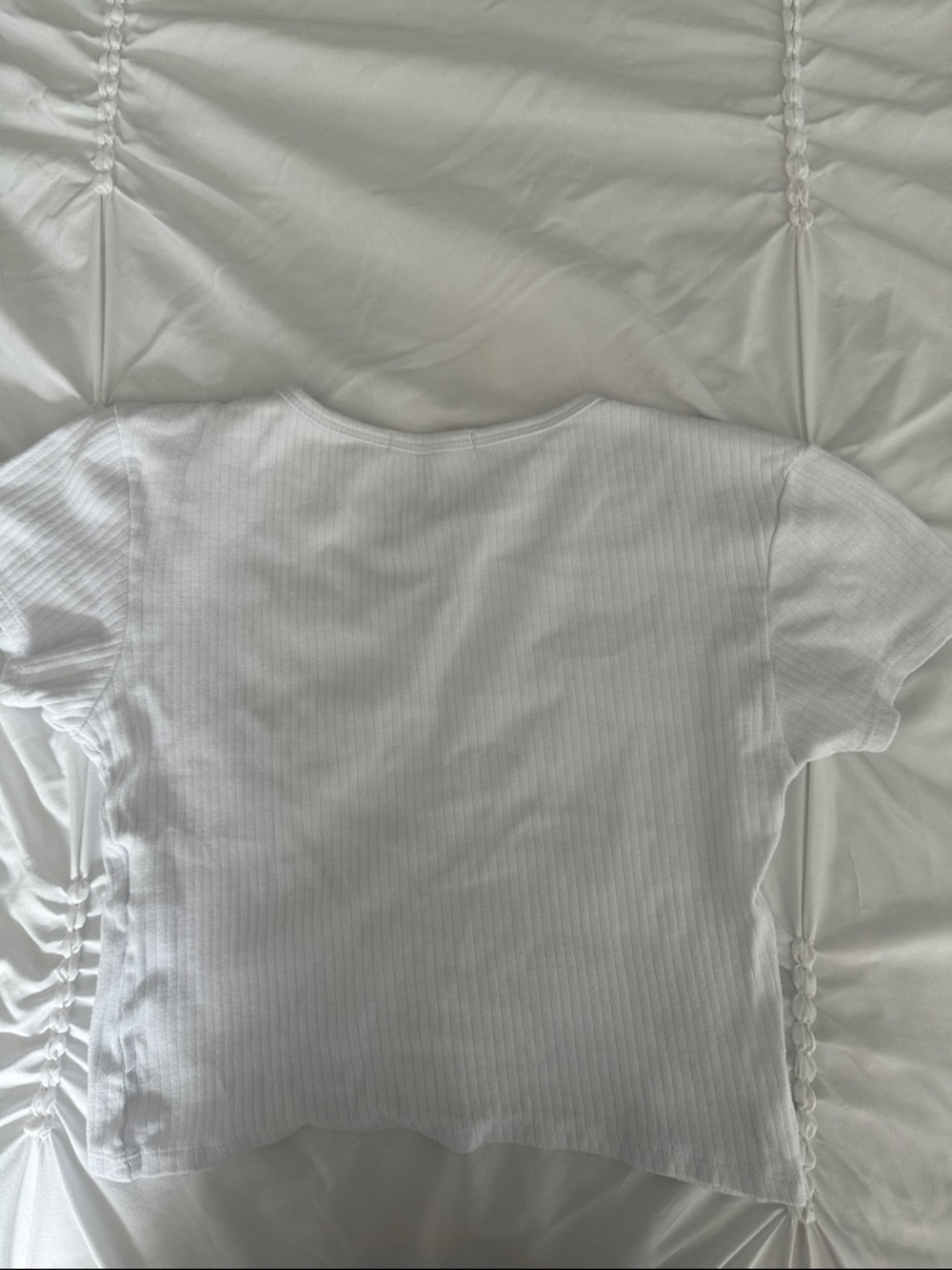 Ribbed White Button-Front Crop Top - Picture 3 of 3